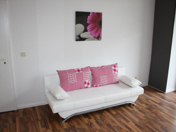 Apartments Schöneberg : photo 7 de la chambre appartement 4 chambres avec balcon jasmin - ringbahnstraße 70, 12099 berlin