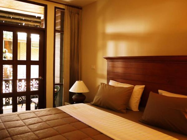 Mountain View GuesthouseChiangmai : photo 5 de la chambre chambre double deluxe avec balcon