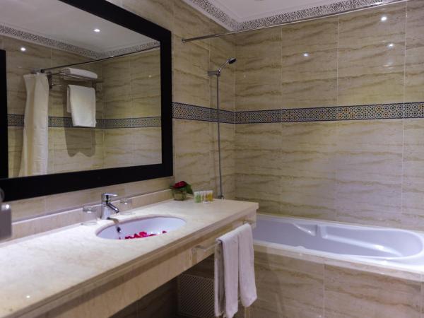 DWO Marrakech Ennakhil : photo 10 de la chambre chambre triple