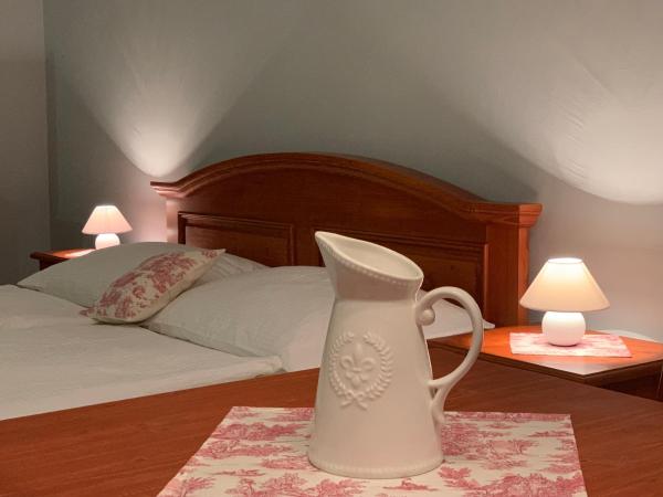 Pension Amadeus & Apartments : photo 1 de la chambre studio