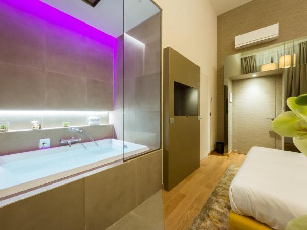 Renascentia in Florence - Adults Only : photo 10 de la chambre chambre double deluxe avec baignoire