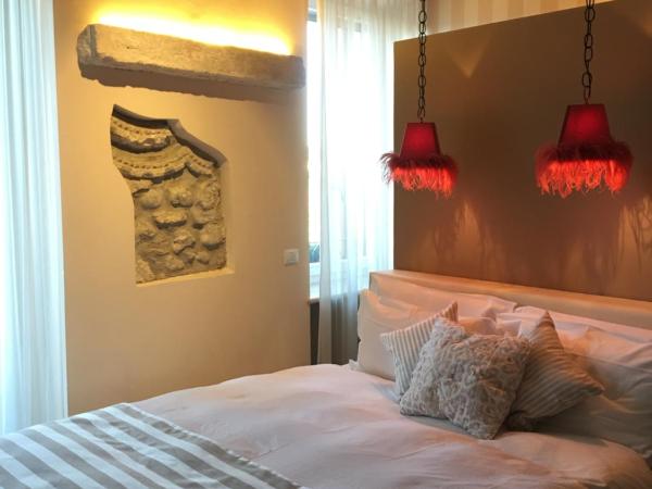 B&B Verona Centro : photo 3 de la chambre chambre double deluxe avec balcon