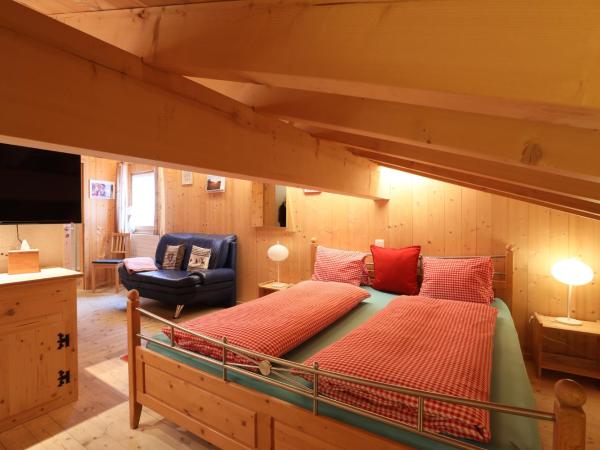 B&B Stiffler-Huus : photo 2 de la chambre chambre double avec salle de bains privative