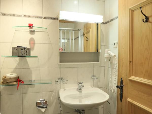 B&B Stiffler-Huus : photo 9 de la chambre chambre double avec salle de bains privative extérieure