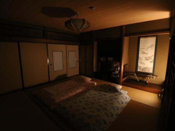 Hostel Ayame : photo 10 de la chambre chambre de style japonais avec salle de bains privative - vue sur ville - deuxième Étage