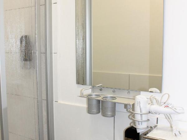 Pionier Hotel Hamburg Wandsbek : photo 4 de la chambre chambre double standard
