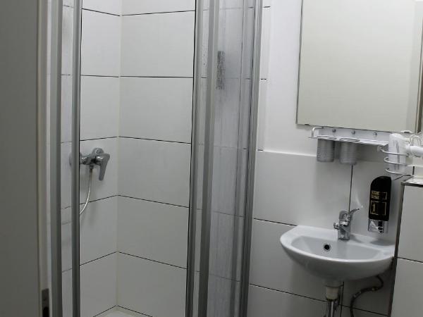 Pionier Hotel Hamburg Wandsbek : photo 6 de la chambre chambre double standard