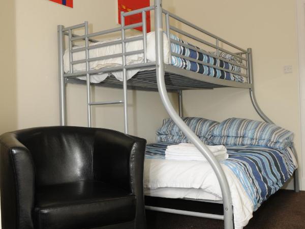 The Hostel : photo 3 de la chambre chambre privée avec 2 lits