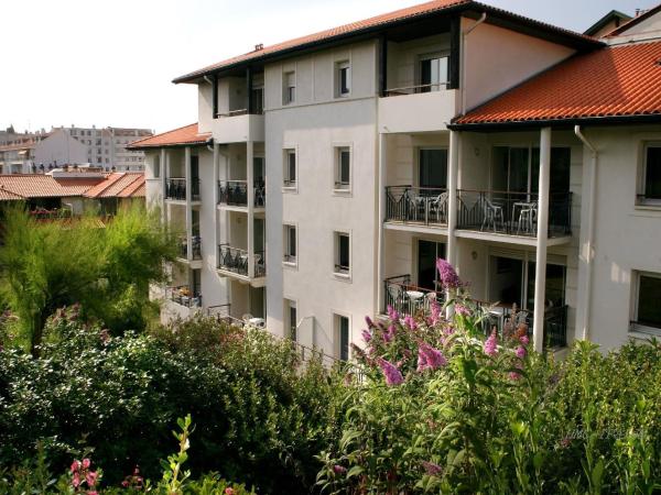 Résidence Biarritz Ocean : photo 1 de la chambre appartement - vue sur ville