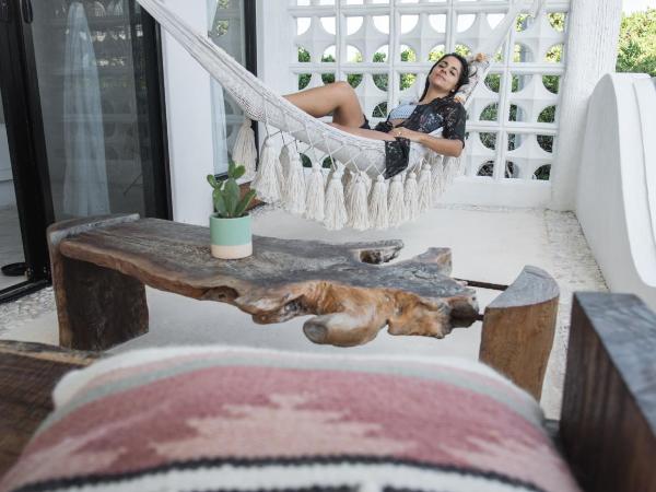 Icaco Island Village - Adults Only : photo 1 de la chambre chambre double avec balcon - vue sur mer