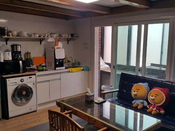 Able Guesthouse Hongdae 2 : photo 9 de la chambre lit dans dortoir pour femmes de 4 lits