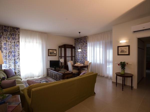 Marbela Apartments & Suites : photo 7 de la chambre appartement luxe