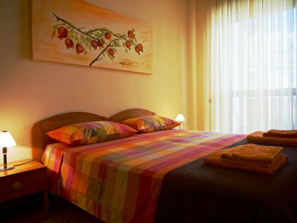 B&B Piazza 300mila : photo 1 de la chambre chambre double ou lits jumeaux