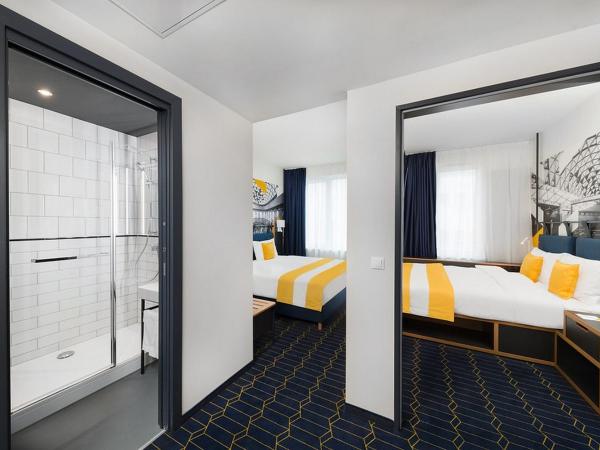 D8 Hotel : photo 1 de la chambre chambre familiale