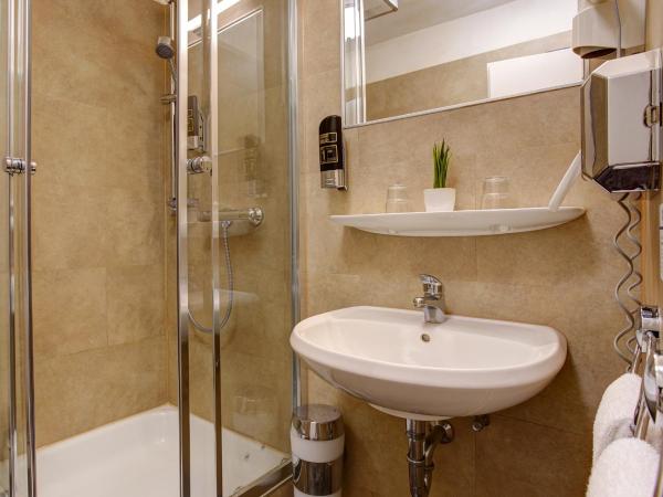 Sure Hotel by Best Western Ambassador Duesseldorf : photo 6 de la chambre chambre lits jumeaux standard