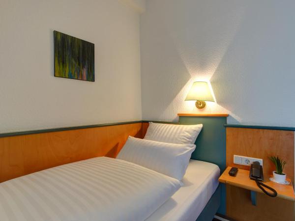 Sure Hotel by Best Western Ambassador Duesseldorf : photo 6 de la chambre chambre simple standard