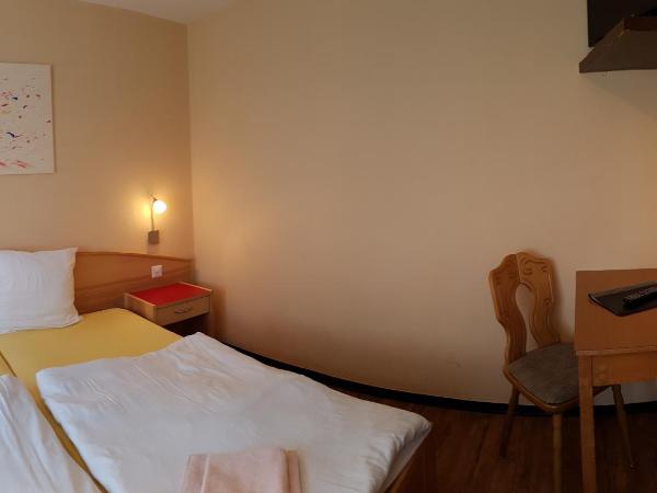 Hotel Europa Guest House : photo 5 de la chambre chambre double basique