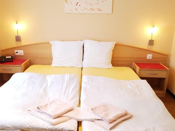 Hotel Europa Guest House : photo 4 de la chambre chambre double basique