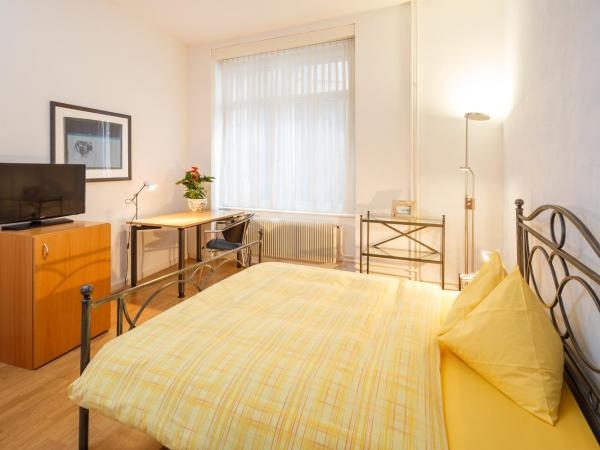 Residence zur Musegg : photo 7 de la chambre chambre double standard avec salle de bains commune