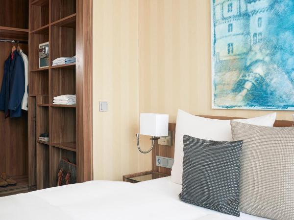 Living Hotel Düsseldorf : photo 4 de la chambre chambre double ou lits jumeaux affaires