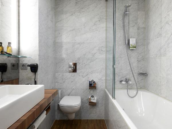 Living Hotel Düsseldorf : photo 2 de la chambre chambre double ou lits jumeaux business plus