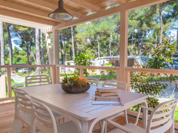 Valamar Camping Lanterna : photo 2 de la chambre mobile home 2 chambres premium