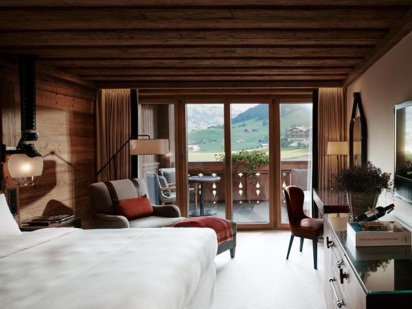 The Alpina Gstaad : photo 4 de la chambre chambre deluxe schönried