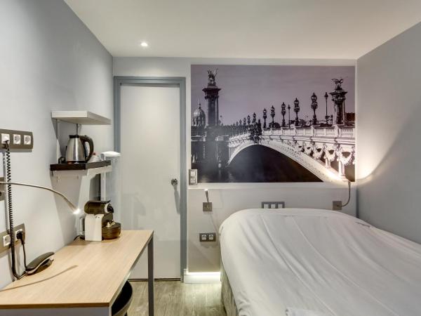 Kyriad Paris 12 - Nation : photo 1 de la chambre chambre double standard