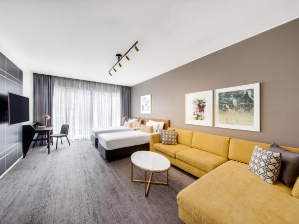 Vibe Hotel Sydney : photo 1 de la chambre chambre familiale master