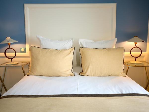 Hotel Royal Bon Repos : photo 1 de la chambre chambre double confort-vue sur baie et ville