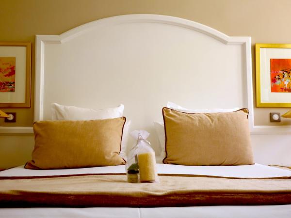 Hotel Royal Bon Repos : photo 4 de la chambre chambre double ou lits jumeaux prestige - accessible aux personnes  mobilit rduite 