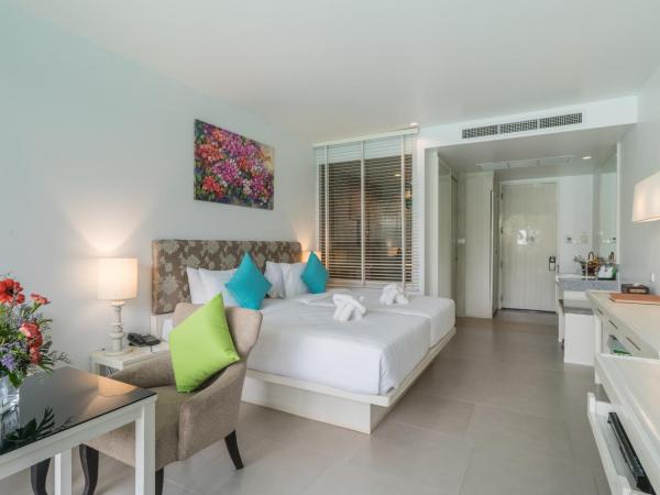 The Briza Beach Resort, Khao Lak SHA Extra Plus : photo 4 de la chambre chambre double ou lits jumeaux de luxe avec accès piscine