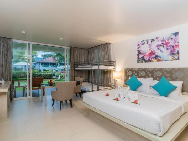 The Briza Beach Resort, Khao Lak SHA Extra Plus : photo 1 de la chambre hébergement familial de luxe avec jardin
