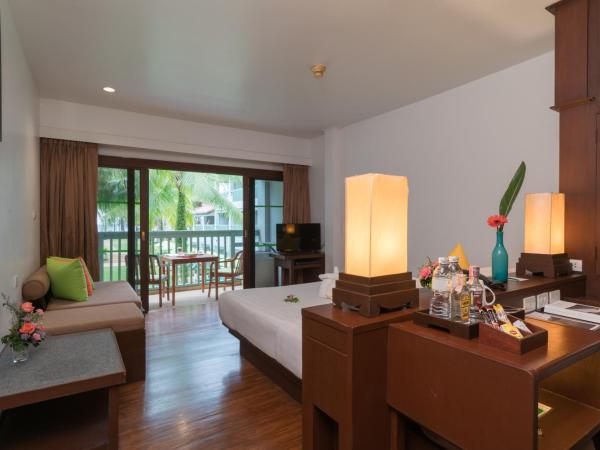 The Briza Beach Resort, Khao Lak SHA Extra Plus : photo 5 de la chambre hébergement de luxe avec jardin et balcon