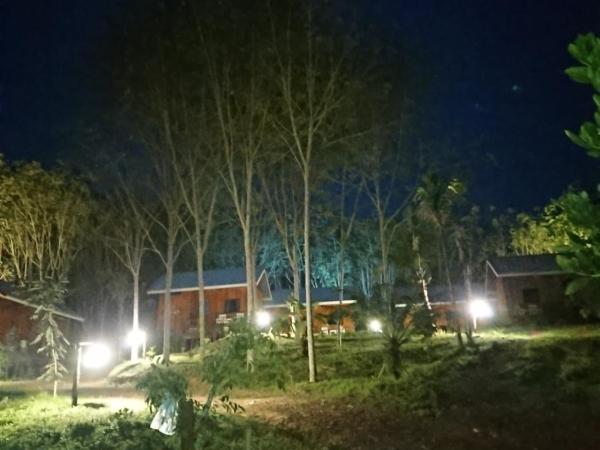 Lanta Para hut : photo 10 de la chambre bungalow climatisé 