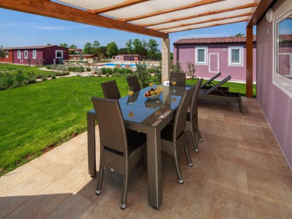 Camping Park Umag Mobile Homes : photo 4 de la chambre mobile home supérieur 