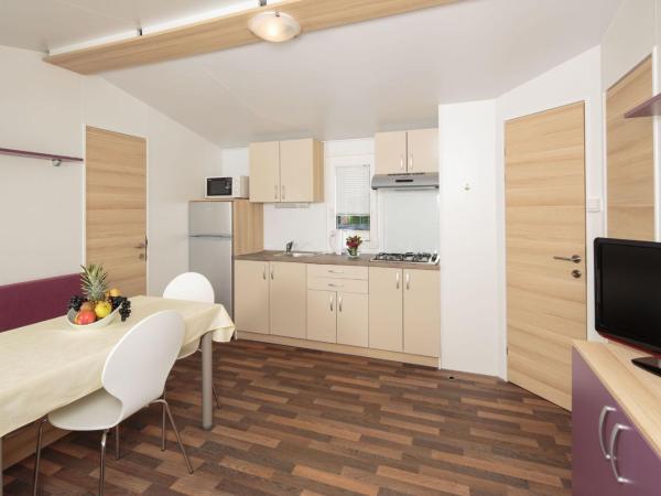 Camping Park Umag Mobile Homes : photo 7 de la chambre mobile home supérieur 
