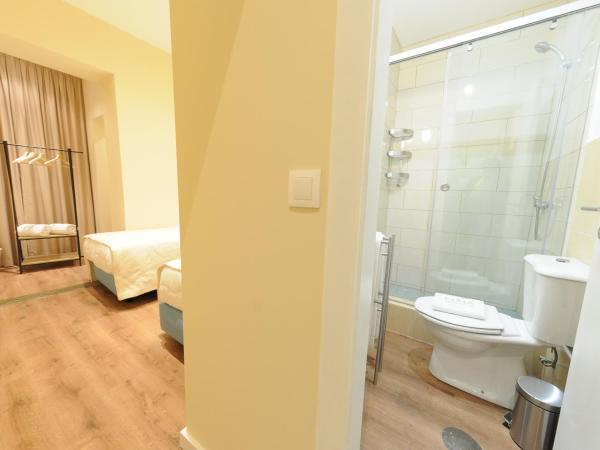 Naya-Downtown Guesthouse : photo 3 de la chambre chambre double ou lits jumeaux