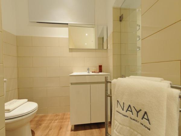 Naya-Downtown Guesthouse : photo 3 de la chambre chambre double ou lits jumeaux