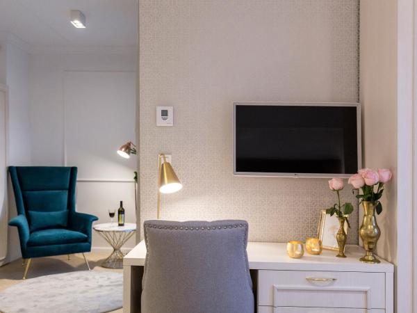 MM House : photo 3 de la chambre chambre double avec balcon