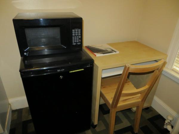 Hotel North Beach : photo 2 de la chambre chambre simple avec salle de bains commune