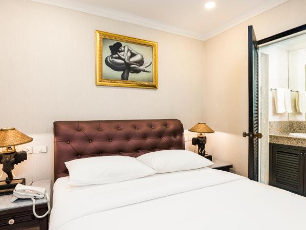 The Ambiance Hotel : photo 4 de la chambre chambre standard lit queen-size