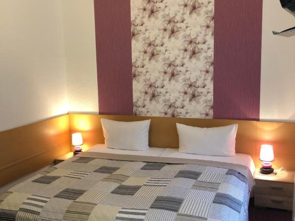 Hotel Castell am Kurfürstendamm : photo 6 de la chambre chambre double ou lits jumeaux