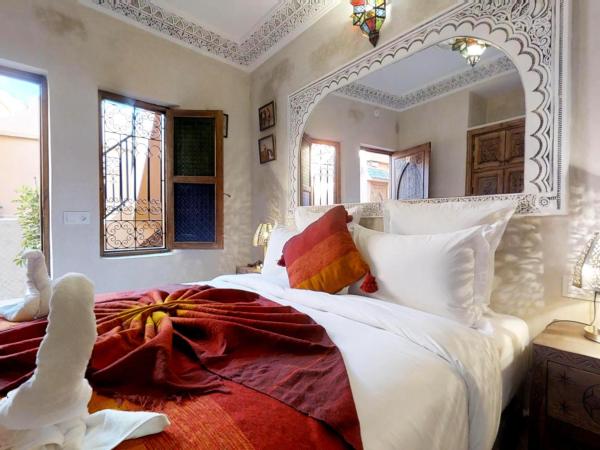 Riad abaka by ghali 2 : photo 2 de la chambre chambre double lune de miel