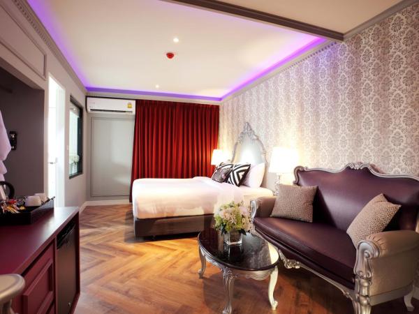 Villa De Khaosan by Chillax : photo 9 de la chambre chambre double premier avec baignoire spa – vue sur rue