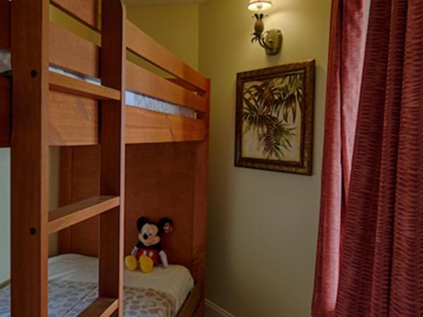 Penthouse Close to Disney area and Malls water view : photo 8 de la chambre appartement - vue sur lac