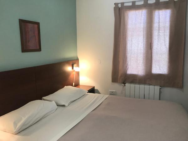 Folk Suites : photo 6 de la chambre petite chambre double