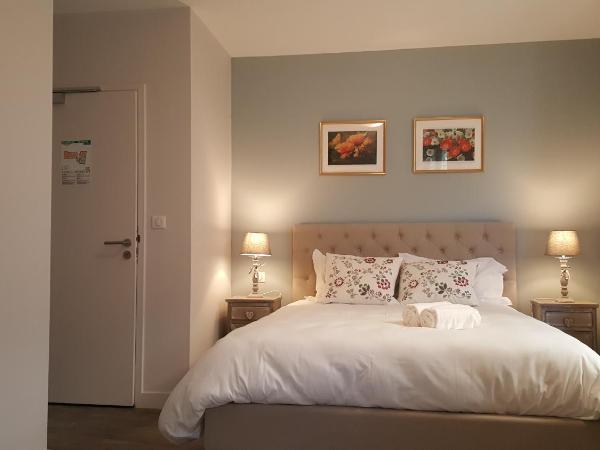 Hôtel Chez Jacqueline : photo 1 de la chambre chambre supérieure lit queen-size