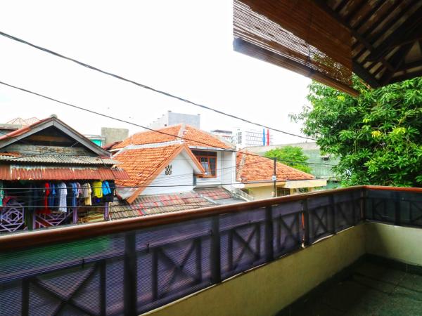 Premium Senen Guesthouse - Female Only : photo 5 de la chambre chambre double