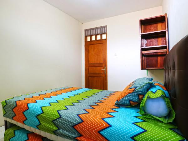 Premium Senen Guesthouse - Female Only : photo 2 de la chambre chambre double